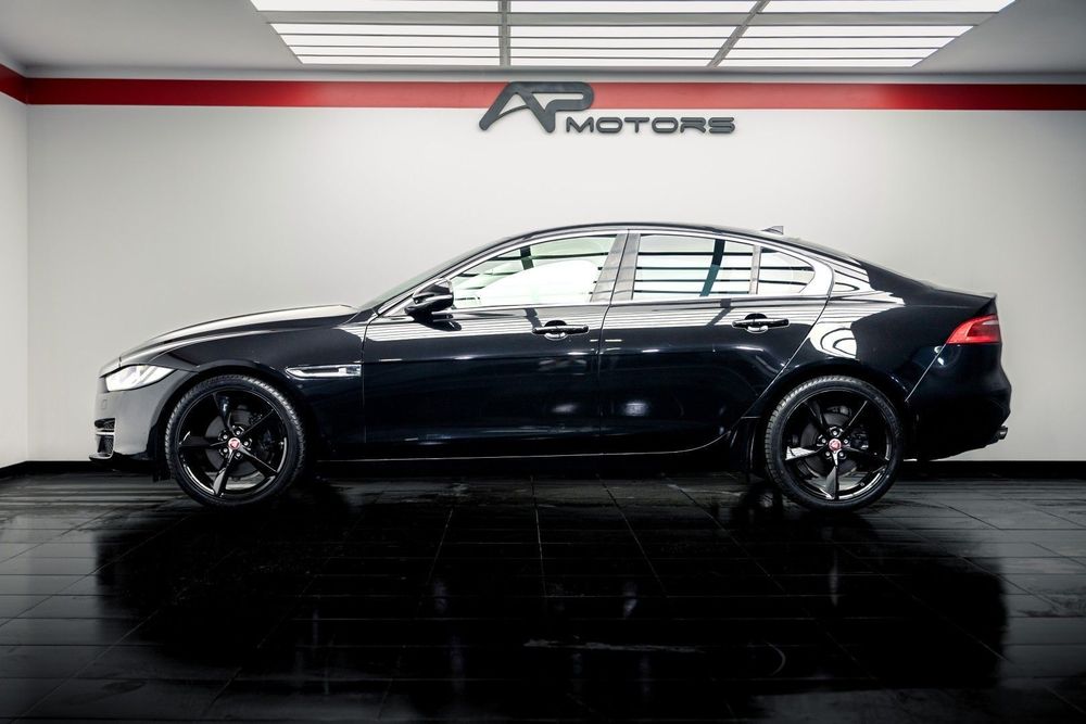 Jaguar XE 2.0 D Prestige Aut.