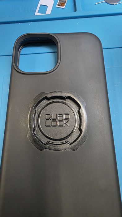 Quad lock iPhone 15