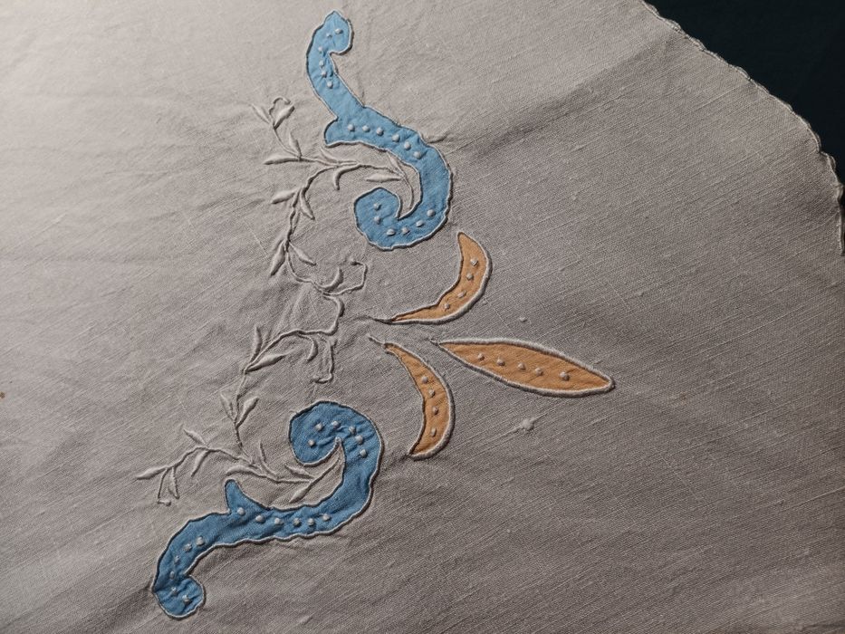 Pequena toalha em linho centenaria