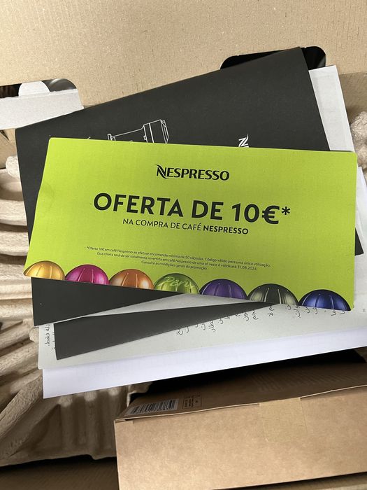 Maquina de Café Nespresso Vertuo Pop