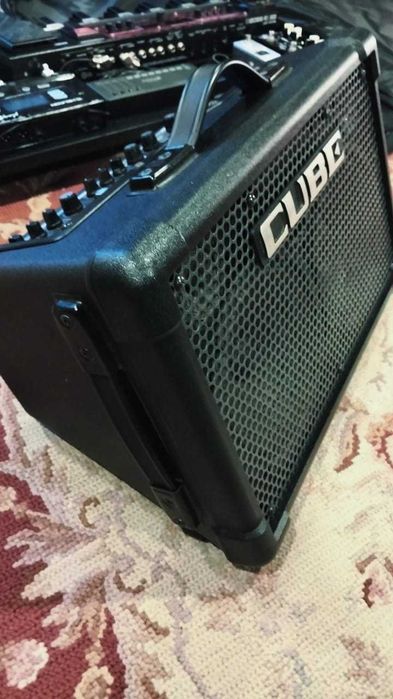 Roland Cube Street Ex