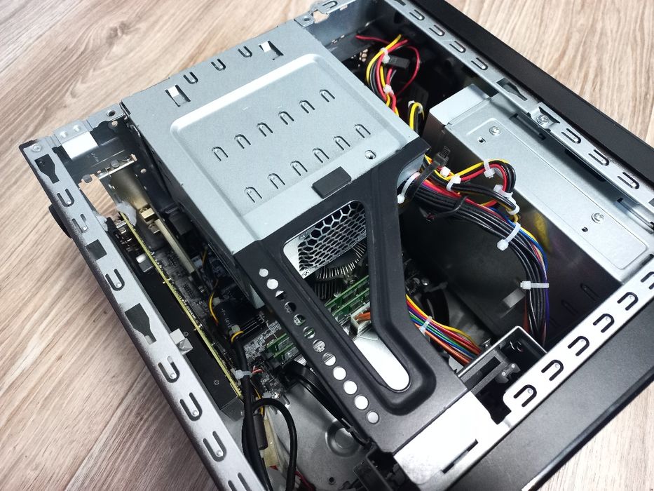 Компактний системний блок 16 gb опера,і7 3770,відео 2 gb ddr5 ,