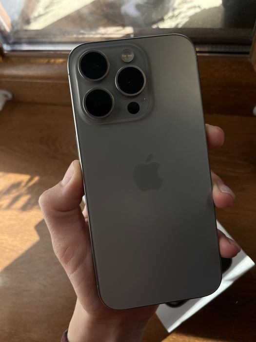 Iphone 15 pro 128 gb natural titanium