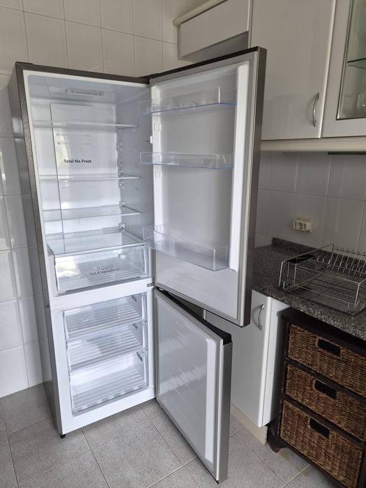 Frigorífico Combinado Hisense Cromado