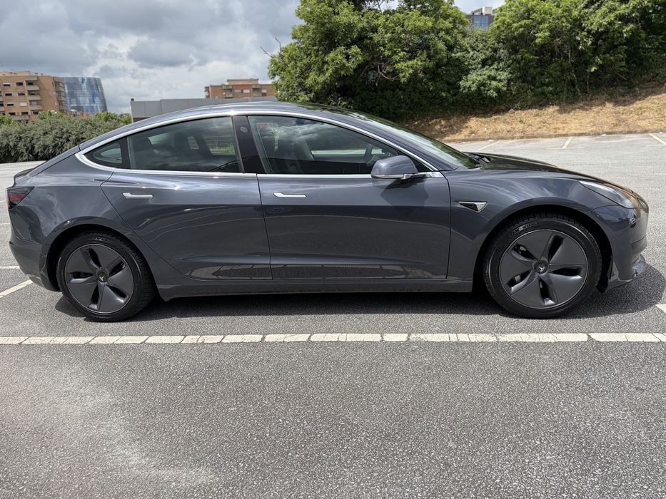Tesla Model 3 SR+ 325cv
