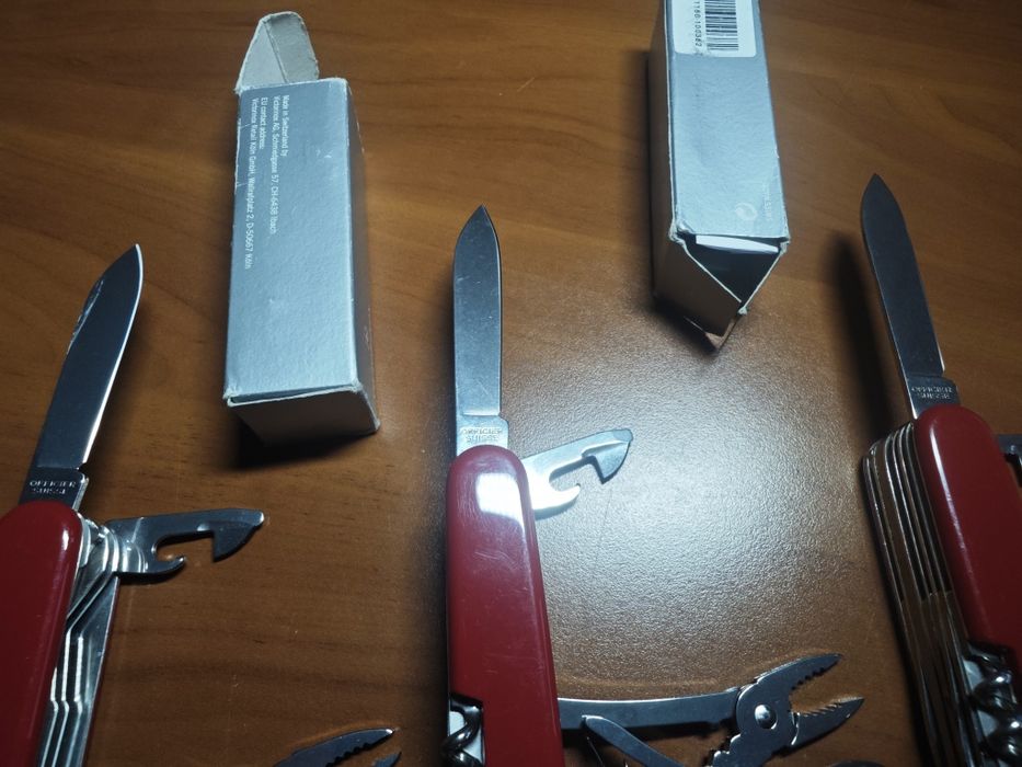 Nóż Scyzoryk Victorinox Handyman Red