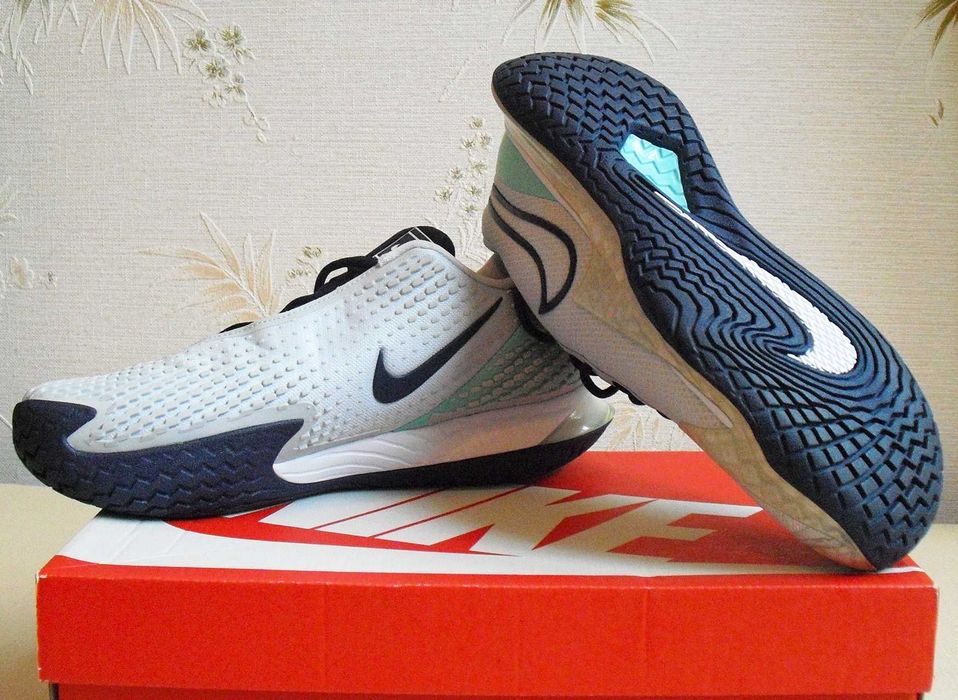Теннисные кроссовки Nike Court Air Zoom Vapor Cage 4 для женщин