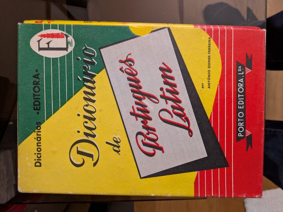 Dicionários de várias linguas, Ingles, Alemão, Francês, Latim, Espanhol