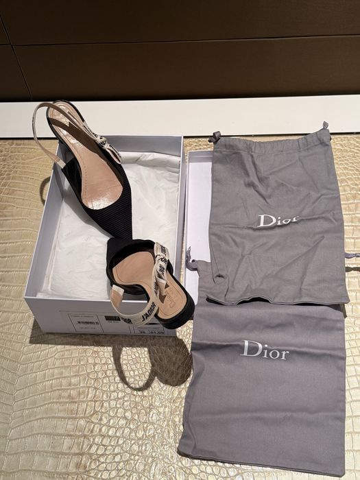 Sandalias Dior usadas
