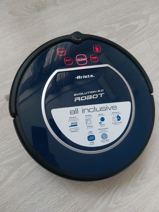 Продам робот пылесос Ariete 2712