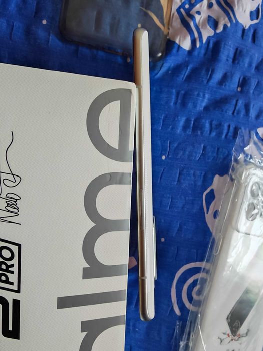 realme gt 2 pro paper white