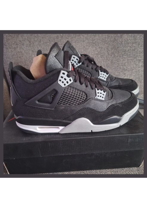 Air Jordan 4 Retro