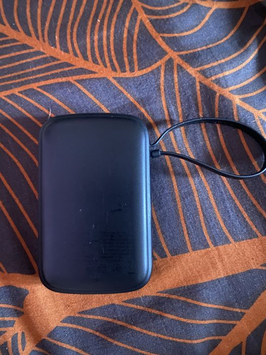 Павербанк Baseus