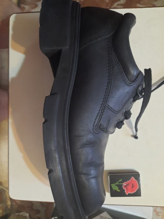 Отличные демисезонные туфли