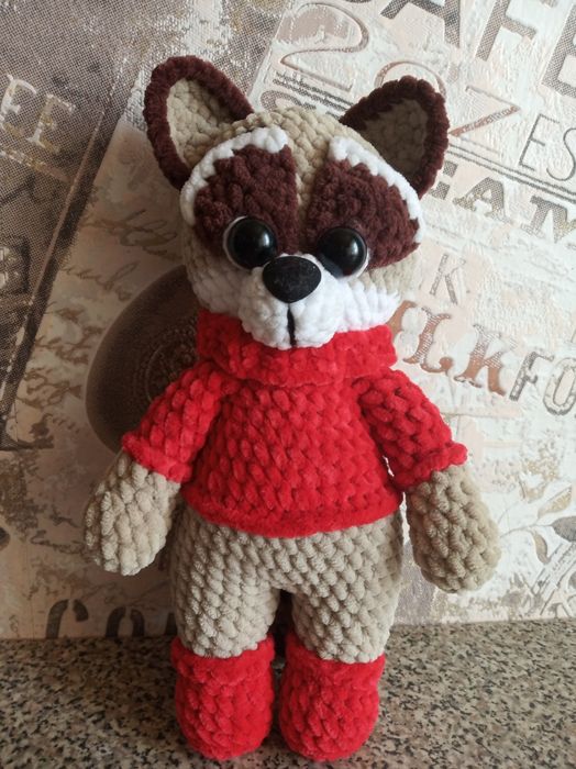 Вязанная игрушка Among Us (Амонг Ас) и енот