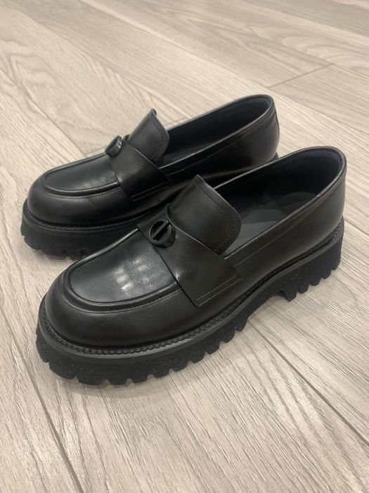 Шкіряні жіночі лофери Estro