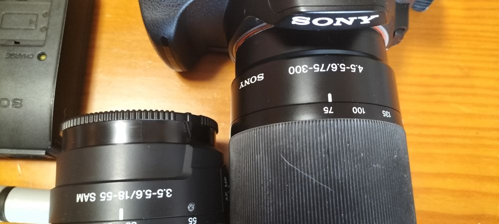 Máquina fotográfica Sony Alfa 380. 14 mpx