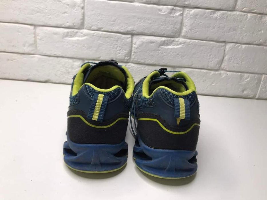 Buty sportowe chłopięce CMP Rozmiar 39