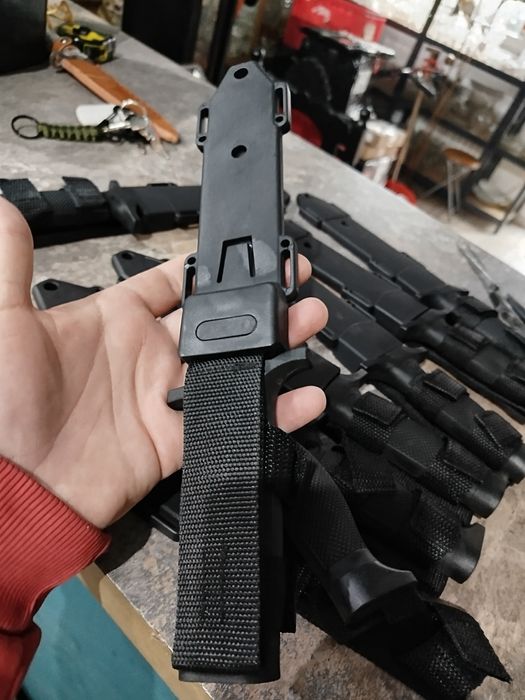 Bagnet wojskowy nóż z pochwą kabura