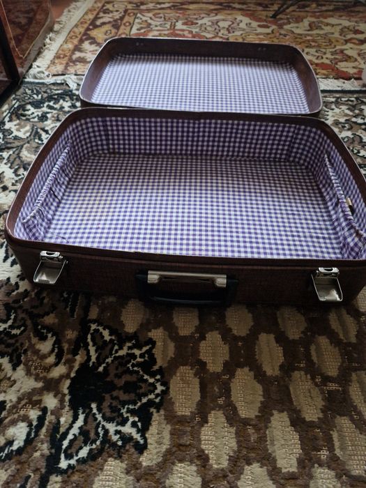 Продам чемоданы б/у СССР