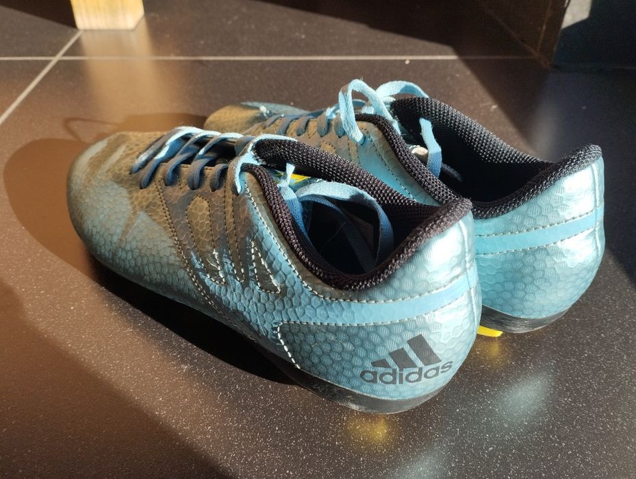 Buty piłkarskie Adidas korki lanki