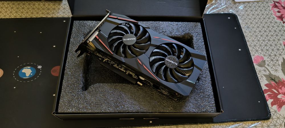 СРОЧНО! Видеокарта  Gigabyte AMD RADEON RX 470 4 GB
