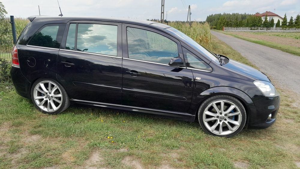 Opel Zafira B opc z20r błotnik prawy przód z20r inne