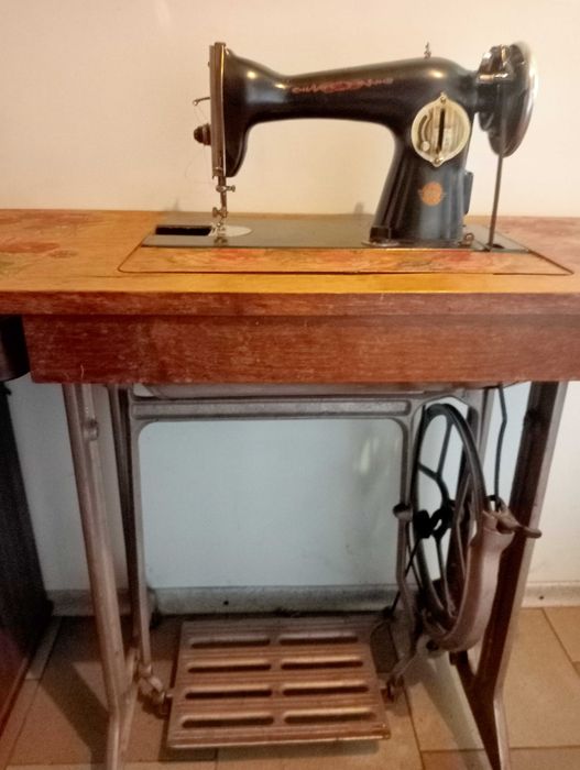 Швейна машинка Подолка