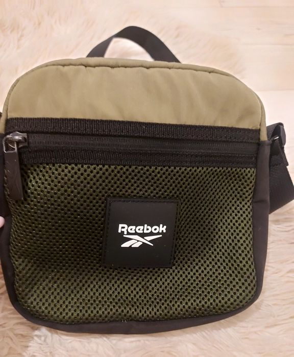 Saszetka na ramię, nerka Reebok,  świetny stan