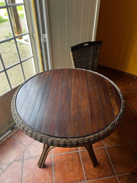 Mesa em Verga + 3 Cadeiras (Conjunto)