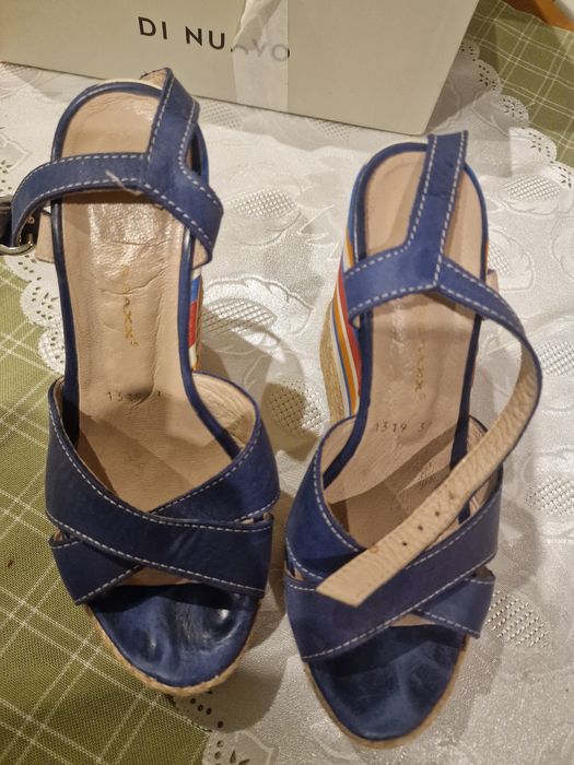 Sprzedam sandały nr 36