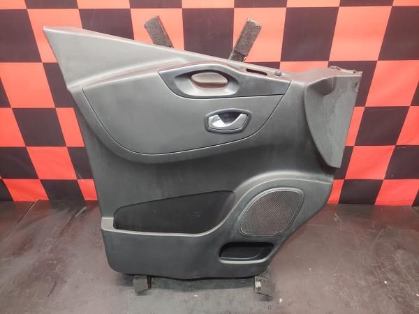 Forra porta / quartela frente esquerda RENAULT Trafic III (FG_)