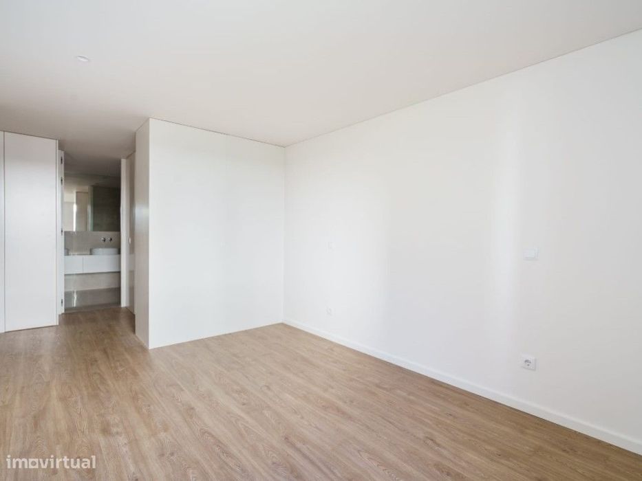 Apartamento T3 Novo em Tenões