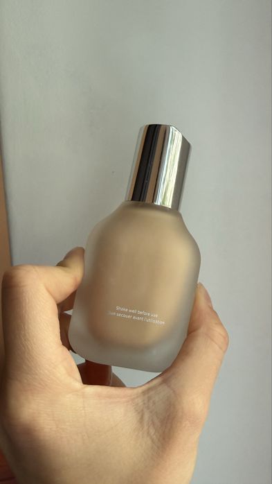 Haus Labs Triclone skin tech foundation