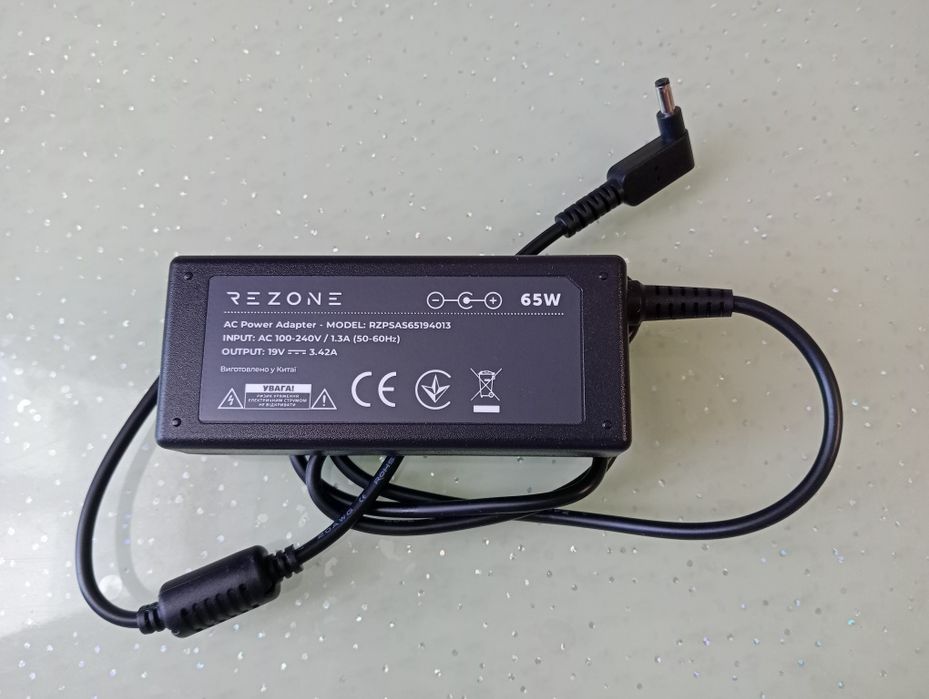 Блок живлення для ноутбука Rezone 65W 19V 3,42A разъем 4.0 *1.35