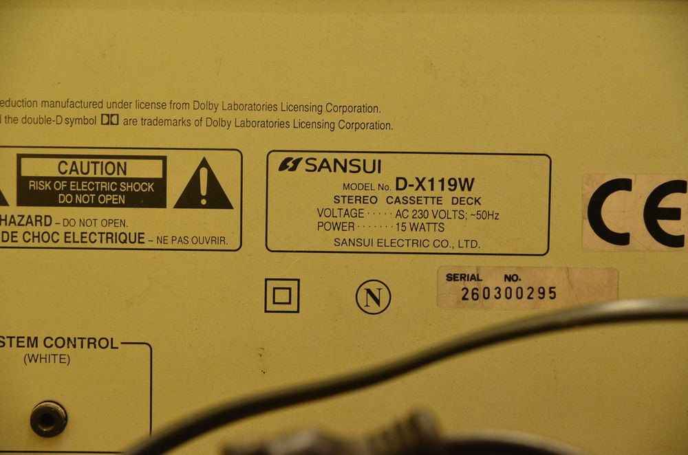 Leitor de cassetes duplo Sansui D-X119W