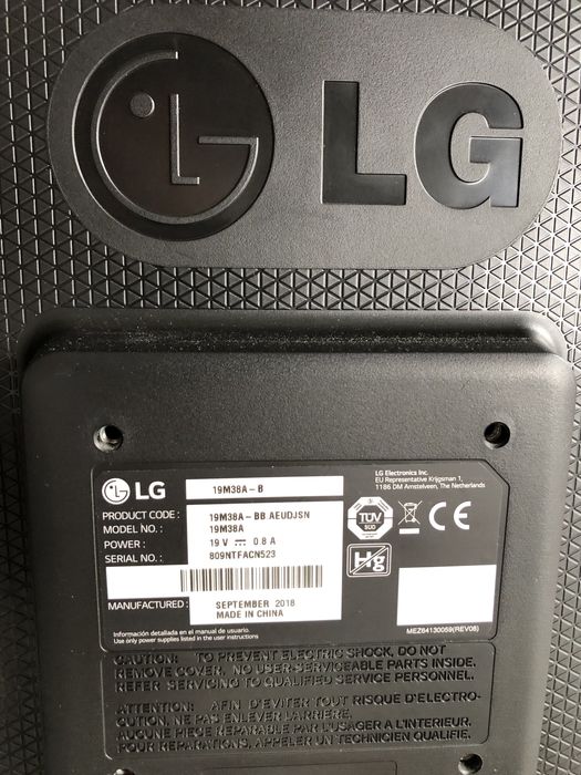 Monitor for PC 19” model 19M38 A (jak nowy) + zasilacz 19v + stojak owalny