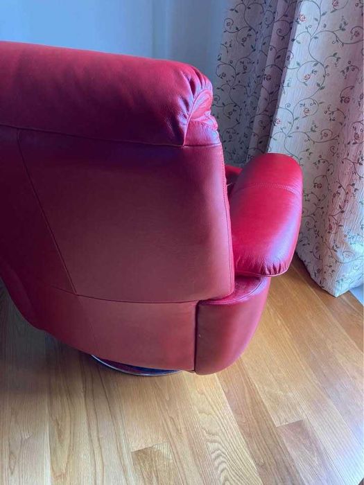 Cadeirão em Pele rotativo