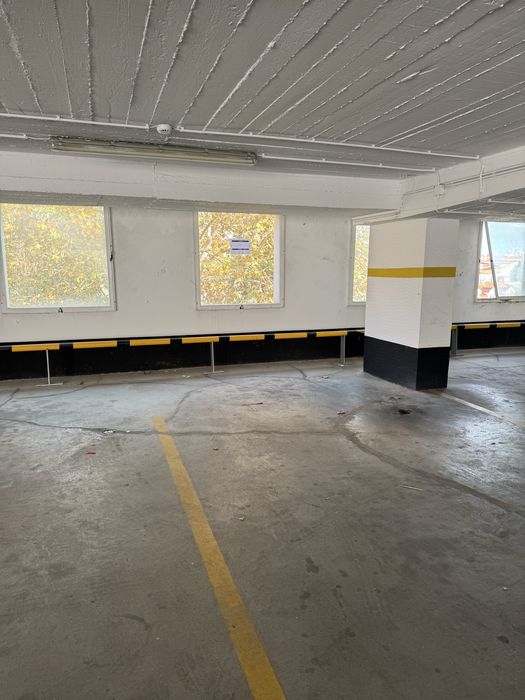 Aluga-se parque de estacionamento cascais