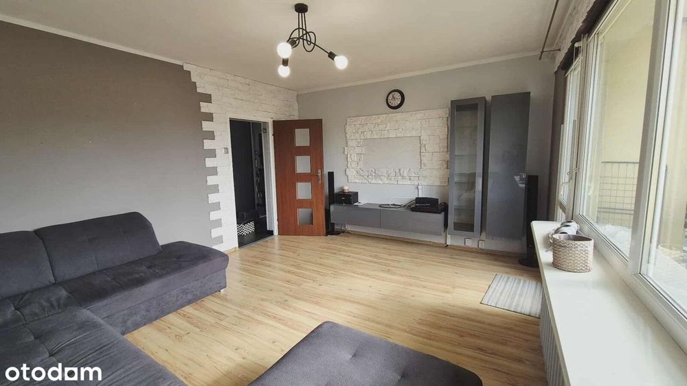 Przestronne 3-pokojowe mieszkanie z balkonem!