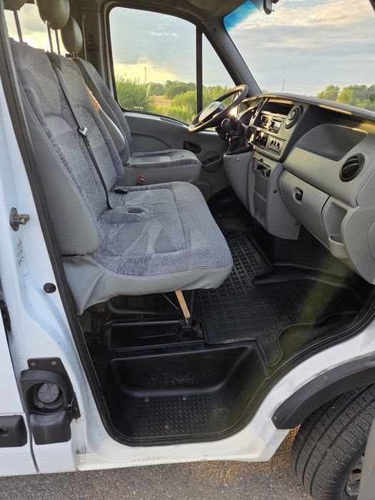 Renault master 1.9dci klimatyzacja 9 osób.