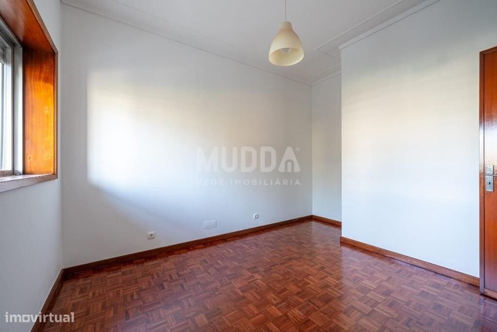 T4 com garagem | Habitação Própria ou Investimento  | Localização Prem