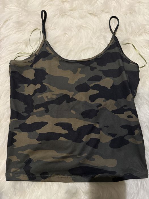 Топ майка в комуфляжному кольорі