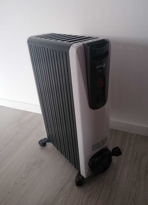 Aquecedor a Óleo Fagor 2000W