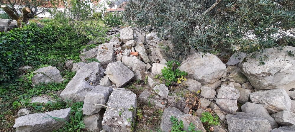 Pedra para muros