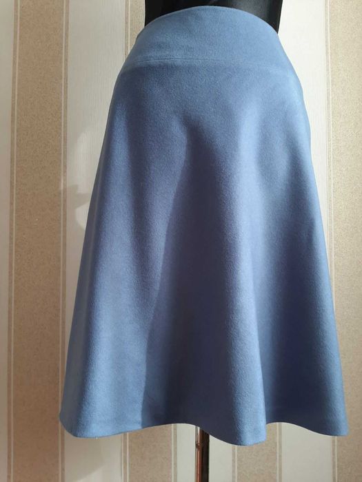 Спідниця міді, демі, тепла.