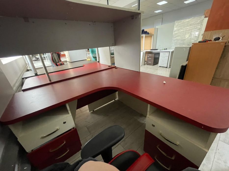 Распродажа Офисной мебели Столы стулья Кресла Диваны Тумбы Стеллаж