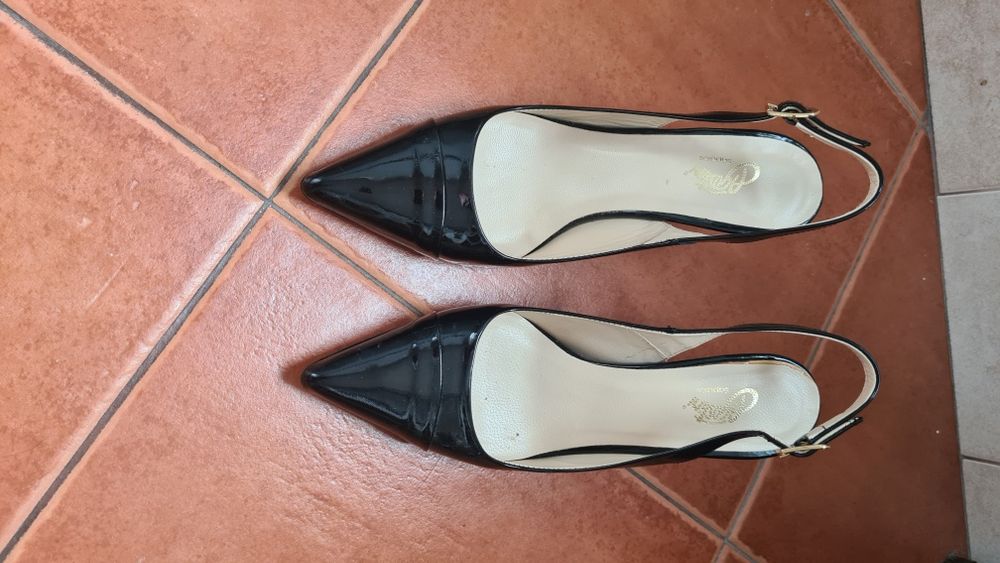 sapatos salto agostini novos