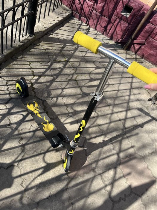 Продам дитячий велосипед та самокат в ідеальному стані