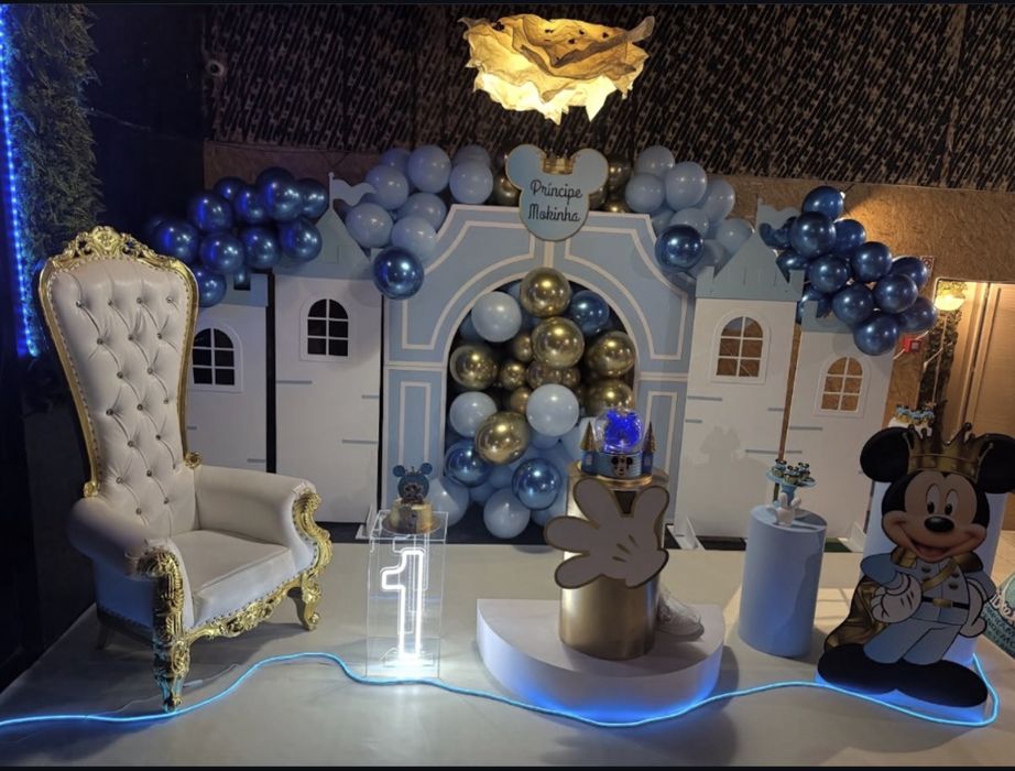 Vendo  Paineis em Madeira para  Decoraçao e Tapetes
